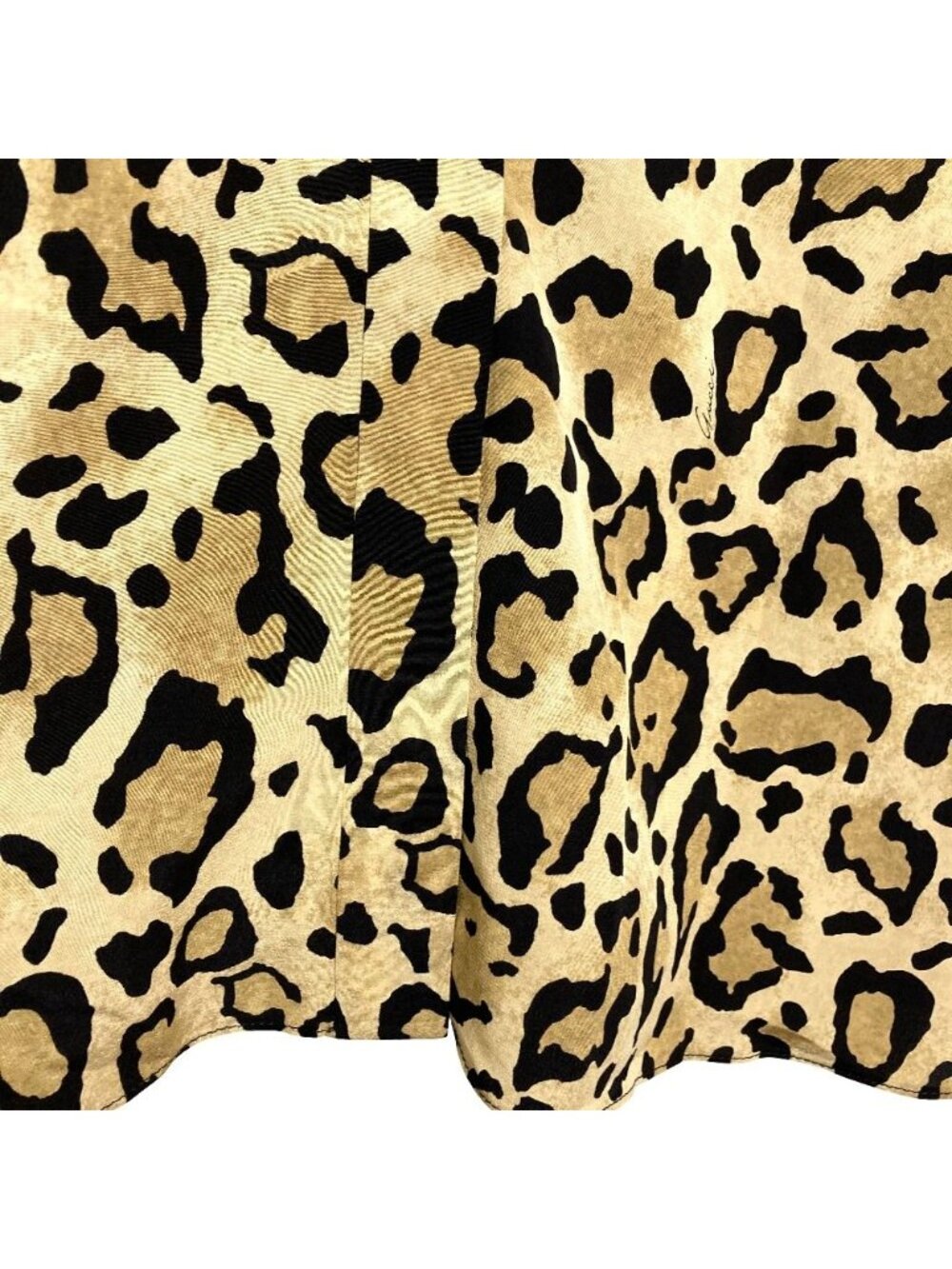 Gucci Leopard Print Bowtie Long Sleeve Silk Blouse 40 Beige Black - Picture 6 of 13